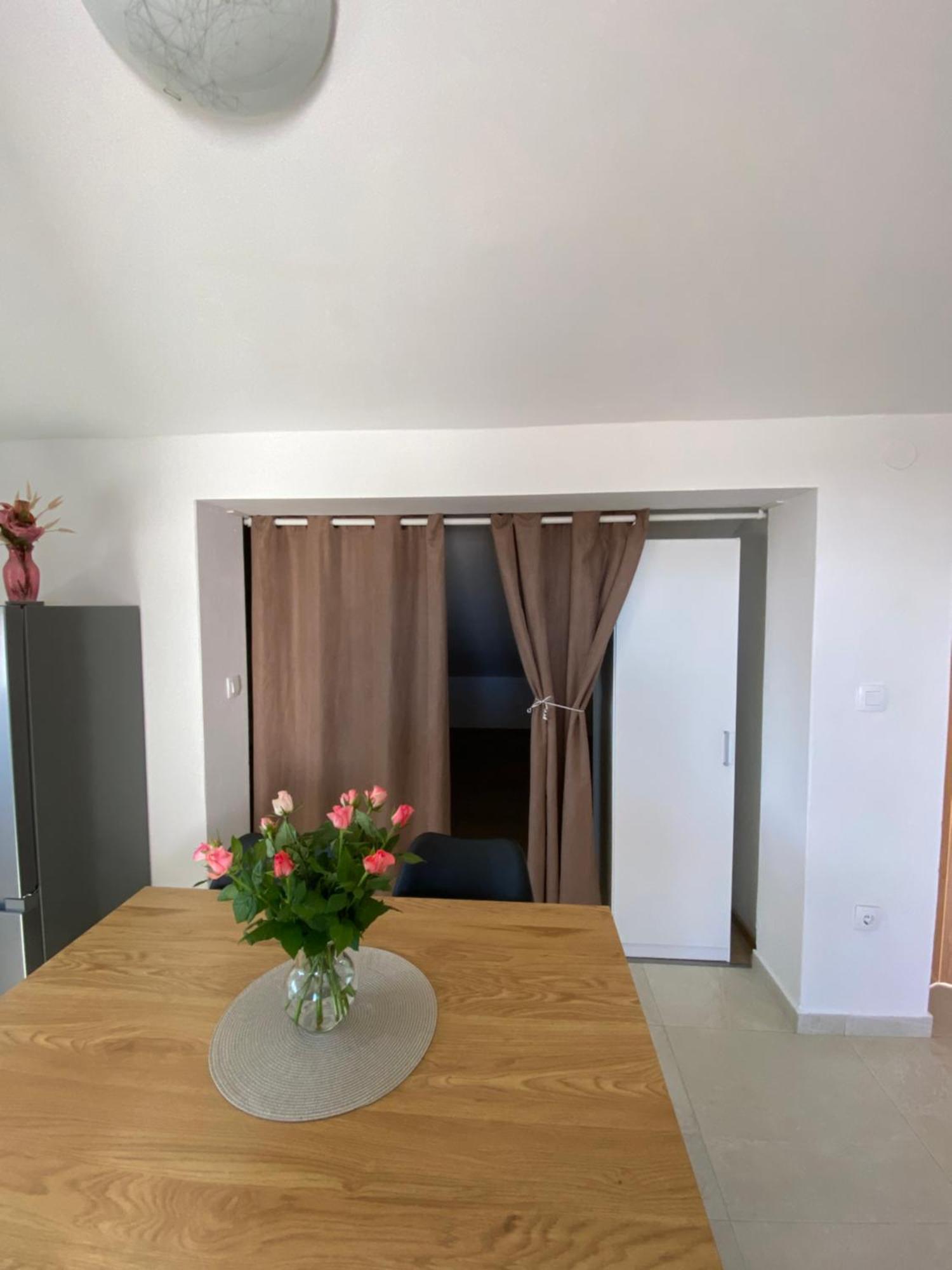 Apartments Jozephine プーラ エクステリア 写真